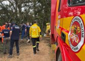 Santa Catarina (Brazil), 21/06/2025.- A handout photo made available by the Santa Catarina Fire Department showing firefighters and members of the Forensic Police at the site where a hot air balloon with 21 people on board crashed, in Santa Catarina, Brazil, 21 June 2025. Eight people died after the hot air balloon they were traveling in crashed. Thirteen other passengers were transported to nearby hospitals. (Brasil) EFE/EPA/Santa Catarina Fire Department HANDOUT ONLY AVAILABLE TO ILLUSTRATE THE ACCOMPANYING NEWS (MANDATORY CREDIT)HANDOUT EDITORIAL USE ONLY/NO SALES