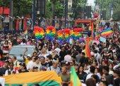 El desfile del Orgullo se realizó en las avenidas Malecón y 9 de Octubre, en el centro de Guayaquil.