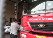 Los bomberos en Guayaquil ya han sido víctimas de ataques en los últimos meses, incluso cuando están cubriendo emergencias.
