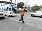 Trabajo. El proyecto de vigilantes seguro en Cumbayá está previsto que se realice con personas que cuidan los vehículos en la zona del parque central.