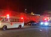 Ambulancias de la Cruz Roja y del IESS llegaron para atender la emergencia.