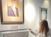 Pierina Correa asistió con su madre al reconocimiento que hizo la UESS al expresidente Rafael Correa, a quien incluyó en su museo de expresidentes.