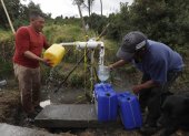 El agua potable comenzó a fluir nuevamente en los grifos de miles de hogares en el sur de Quito.