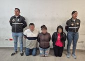 Tres personas que presuntamente se dedicaban al robo en buses fueron detenidos.