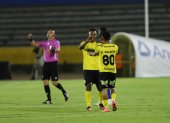 Darío Villacís del Miguel Iturralde festejando el gol ante Emelec en Copa Ecuador.
