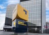 Referencial. La fachada de uno de los edificios del Banco Pichincha.