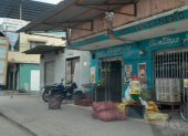 En este negocio de la ciudadela Unidad Nacional, en Durán, fue lanzado un artefacto explosivo.