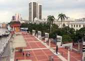 Turistas internacionales recorren el Malecón 2000, uno de los espacios con mayor percepción de seguridad en Guayaquil.