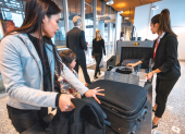 La TSA ha endurecido sus controles en aeropuertos de Estados Unidos. Cualquier interferencia con el proceso de revisión, puede derivar en multas.