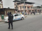 La avenida 3 de Febrero, donde se registró el hecho en el cantón Santa Lucía, permanece custodiada por la Policía en los velorios.