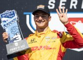 El piloto español Álex Palou, del equipo Chip Ganassi, celebró tras quedar en el tercer puesto durante el Gran Premio de Portland , puesto suficiente para proclamarse campeón de la IndyCar por cuarta vez en su carrera (2021, 2023, 2024 y 2025).