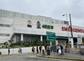 Los pacientes que asisten al Hospital Los Ceibos del Instituto Ecuatoriano de Seguridad Social, ubicado en el norte de Guayaquil, se quejan de que no logran agendar una cita médica a tiempo.
