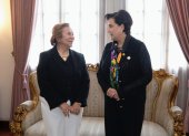 La canciller colombiana, Yolanda Villavicencio, y la canciller ecuatoriana, Gabriela Sommerfeld.