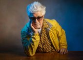 El director español Pedro Almodóvar crea su película como un reflejo de su libro