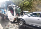 Accidente en la vía Quito–Santo Domingo deja cinco heridos a la altura de Calacalí.