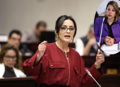 La asambleísta Viviana Veloz reclama porque Acess, dirigido por Paola Aguirre, no le ha respondido.