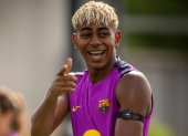 Lamine Yamal usa el "10" del FC Barcelona en la temporada 2025 / 2026.