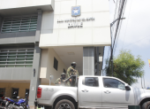 Resguardo. En el edificio del Municipio de Daule, en la cabecera cantonal, se suele ver constantemente personal militar y de la Policía Nacional. Hay tensión ente funcionarios.