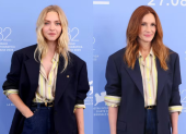 por qué Julia Roberts y Amanda Seyfried llevaron el mismo outfit en Venecia y qué significa para la nueva era de Versace con Dario Vitale