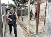 Masacre. En la ciudadela Rotario, en Nueva Prosperina, se registró el ataque a otra familia. Aún la Policía investiga la raíz del crimen. Vecinos apuntan a las extorsiones que afectan a todo el vecindario.