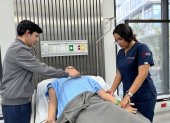 En la UEES, los estudiantes de Medicina practican en la Clínica de Simulación, en maniquíes médicos de realismo.