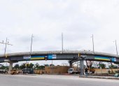 La construcción de pasos elevados han sido muy criticados en Guayaquil.