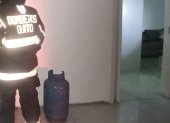 Imagen referencial de los bomberos en una emergencia. Según la Policía, el sospechoso tenía dos tanques de gas, cuando intentaba provocar el incendio en una vivienda.