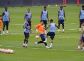 Ecuador se prepara para recibir a Argentina en el estadio Monumental.