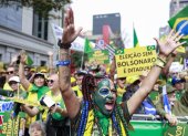 Una simpatizante del expresidente de Brasil, Jair Bolsonaro, durante una manifestación este domingo, 7 de septiembre de 2025, en la ciudad de São Paulo (Brasil).
