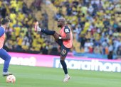Enner Valencia en el calentamiento antes del Ecuador vs Argentina.
