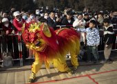 Un desfile en China que atrae turismo interno y de extranjeros.