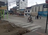 Los trabajos en la avenida 15 de Agosto, en el centro de Playas, aún no concluyen.