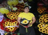 En el Mercado de las Flores de Guayaquil se puede encontrar varias opciones de ramos para obsequiar.