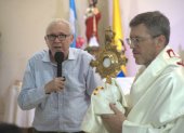 La Comunidad Católica Amigos de Jesús, fundada por el hermano Gioacchino Perrotta y la hermana Shirley Cárdenas, celebra 25 años de evangelización