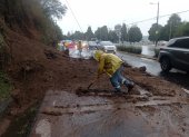 Clima. Las lluvias causaron deslizamientos y afectaron al tránsito en varios puntos como en San Antonio de Pichincha.