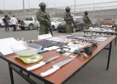 En el complejo penitenciario de Guayaquil se incautaron armas, drogas y equipos de comunicación.