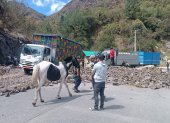 Decenas de camiones y vehículos permanecieron varias horas en la vía Cuenca- Molleturno- El Empalme por el paro nacional.