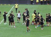 Barcelona y su entrenamiento antes de jugar con Independiente.