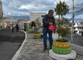 TUNGURAHUA. NELSON ANDRADE ES UNO DE LOS FUNDADORES  Y ESTA SIEMPRE AL FRENTE DE LAS MINGAS PARA QUE SU BARRIO SIEMPRE SE VEA PRESENTABLE.
AG-XTERNO