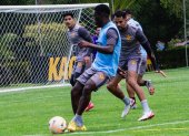 Entrenamiento. Jugadores del equipo principal de Aucas durante la práctica regular del martes 7 de octubre de 2025, tras el 3-2 ante Macará.