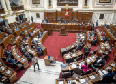 Fotografía general del Congreso de la República del Perú este jueves, en Lima (Perú).