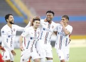 Michael Estrada (c) festeja uno de los tantos con los que Liga de Quito goleó 4-0 a San Antonio por la Copa Ecuador
