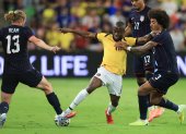 Enner Valencia (c) comandó el ataque de la Tricolor y abrió el marcador ante Estados Unidos.