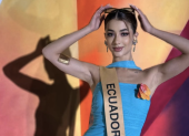 Samantha Quenedit luce un traje inspirado en la iguana rosada de Galápagos durante Miss Grand International 2025.