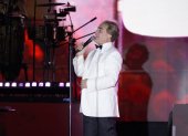 Revive la noche del 18 de octubre: promesas incumplidas, filas interminables y fallas de sonido. Pero también la emoción pura de Cristian Castro cantando