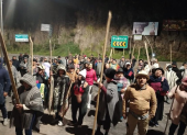 Las comunidades indígenas continúan con los bloqueos mientras que el Gobierno da marcha atrás al diálogo.