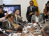ADN y alcalde de Guayaquil chocaron en comisión de Asamblea por el Porsche Cayenne en Isla Trinitaria.
