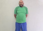El detenido, identificado como Jorge de 51 años, tenía una orden de captura vigente por la agresión sexual a una niña de 11 años ocurrida en Tungurahua.