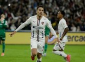 Lisandro Alzugaray celebra uno de los goles de Liga de Quito ante Palmeiras.
