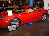 Un automóvil Ferrari F430 propiedad del presidente de EE.UU. Donald J. Trump en 2007 es exhibido por Autcions America en Fort Lauderdale, Florida el 31 de marzo de 2017. La subasta se llevará a cabo el 1 de abril de 2017 y se espera obtener $ 250.000 a $ 350.000 dólares. / AFP PHOTO / Leila MACOR / PARA IR CON LA HISTORIA AFP DE LEILA MACOR.




A Ferrari F430 owned by US president Donald J. Trump in 2007 is exhibited by Autcions America in Fort Lauderdale, Florida on March 31, 2017. The auction will take place on April 1, 2017 and is expected to fetch $250,000 to $350,000 US dollars. / AFP PHOTO / Leila MACOR / TO GO WITH AFP STORY BY LEILA MACOR.